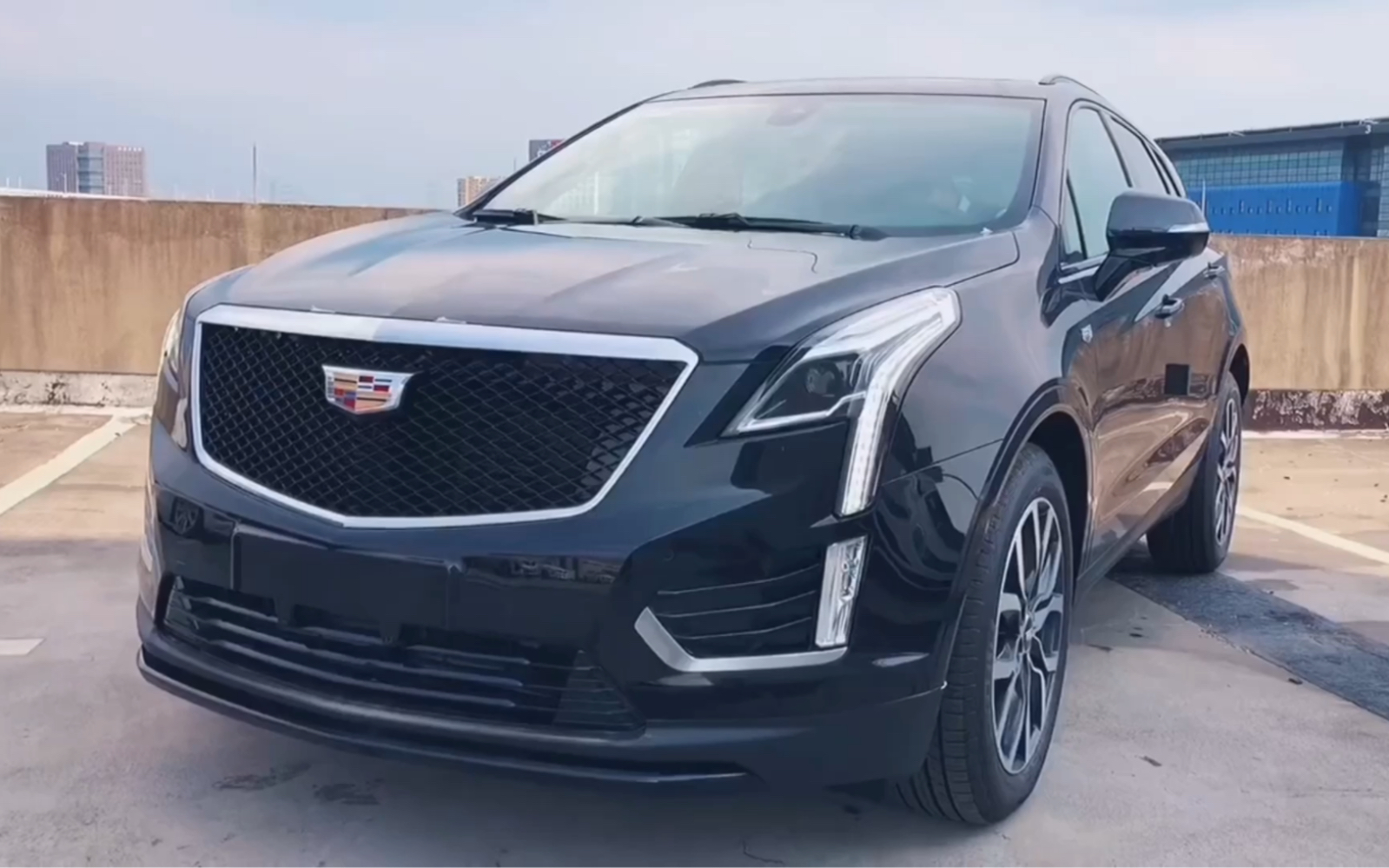 凯迪拉克xt5价格大跳水,新车这么大的优惠力度,要啥丰田汉兰达