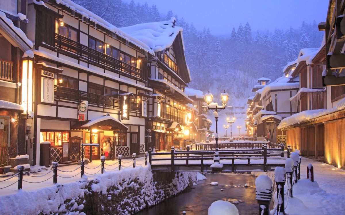 [图]【4K】大雪纷飞的日本 —— 银山温泉 Ginzan Onsen