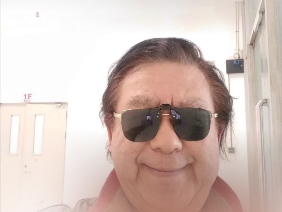 歌唱家郁钧剑与歌手林力建唱功比较,高下立见.