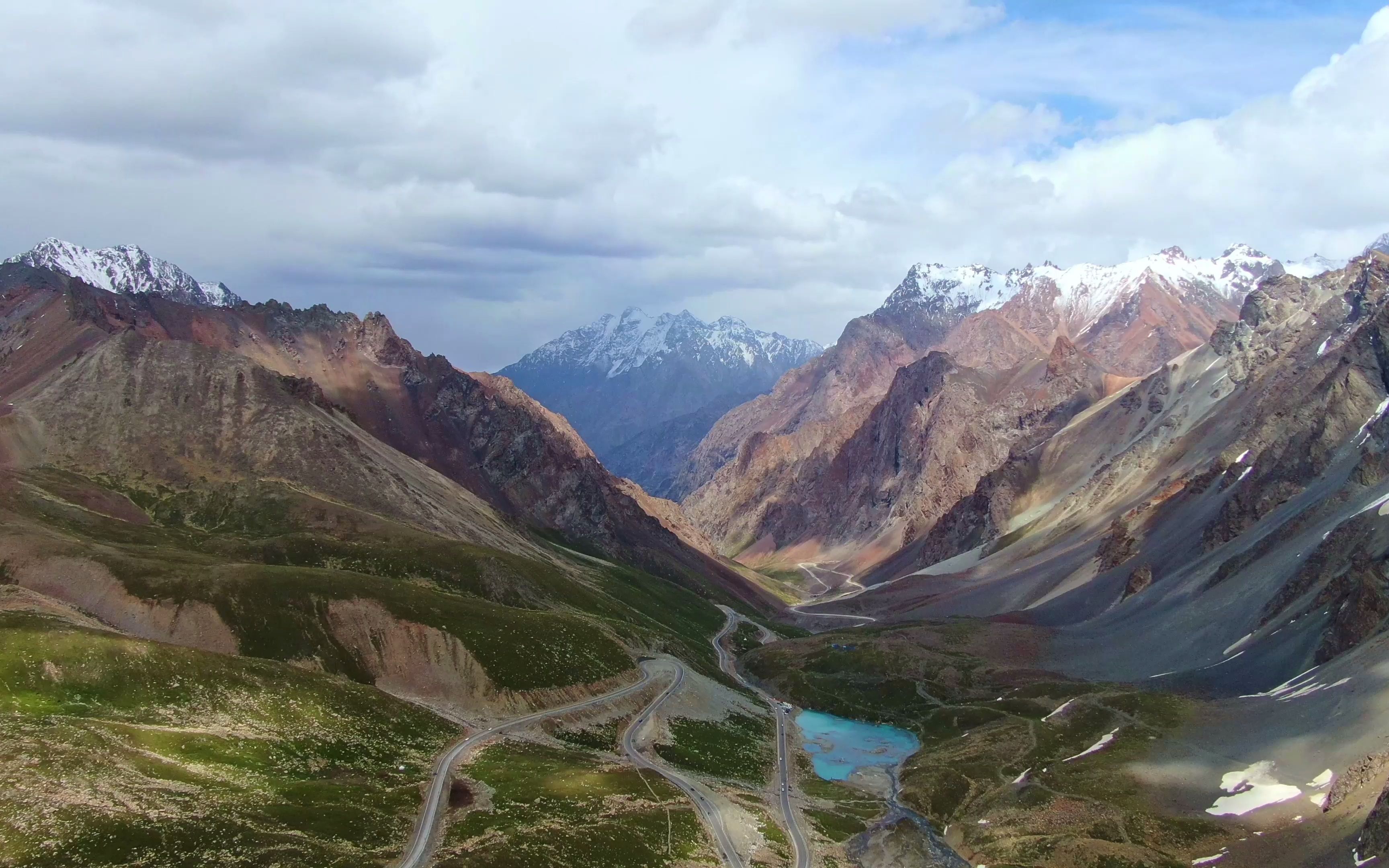 新疆旅游航拍必玩帕米尔高原