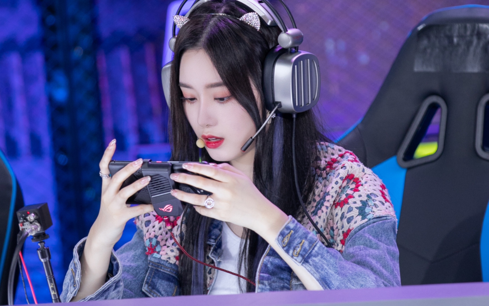 徐艺洋奶音暴击:徐菜菜王者荣耀被虐记