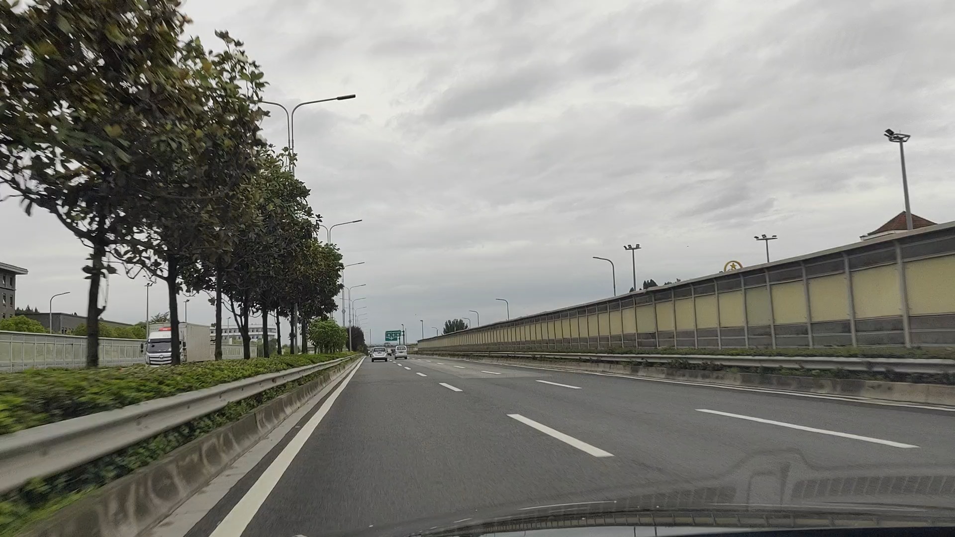 《远处的山》绵阳二环路随拍_vid_20240713_185112