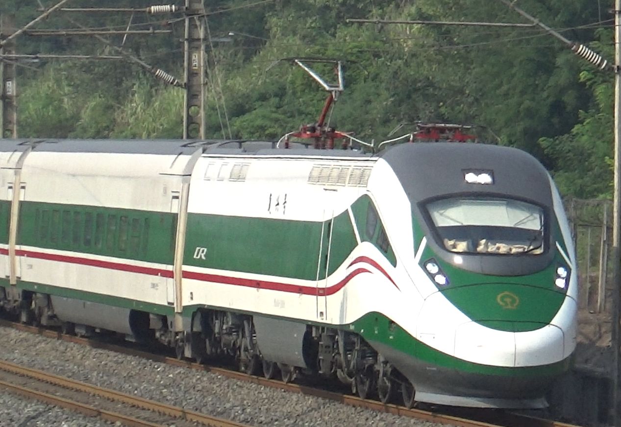 【中国铁路】成都局 高原型ad钙 cr200j-d在襄渝线运行