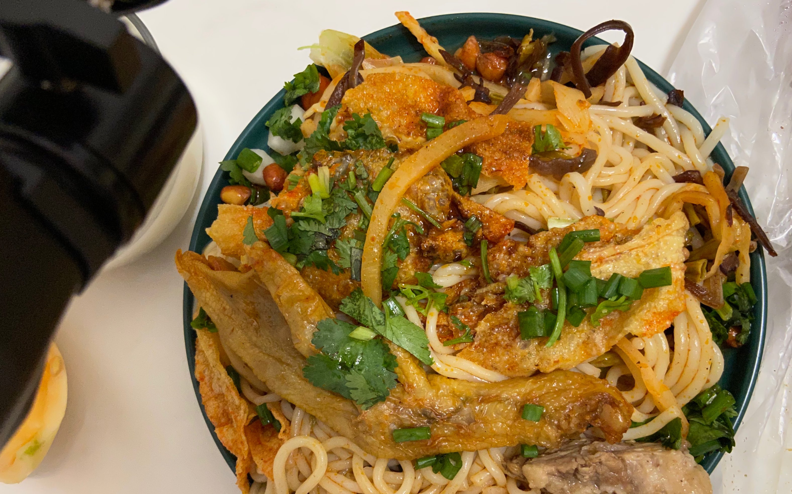 第一次尝试干拌螺蛳粉的😋比汤的入味点好吃好吃