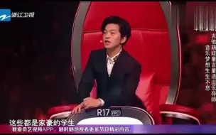 《中国好声音》小女孩称赞李健是从画里出来的诗人，李健回答展现高情商！