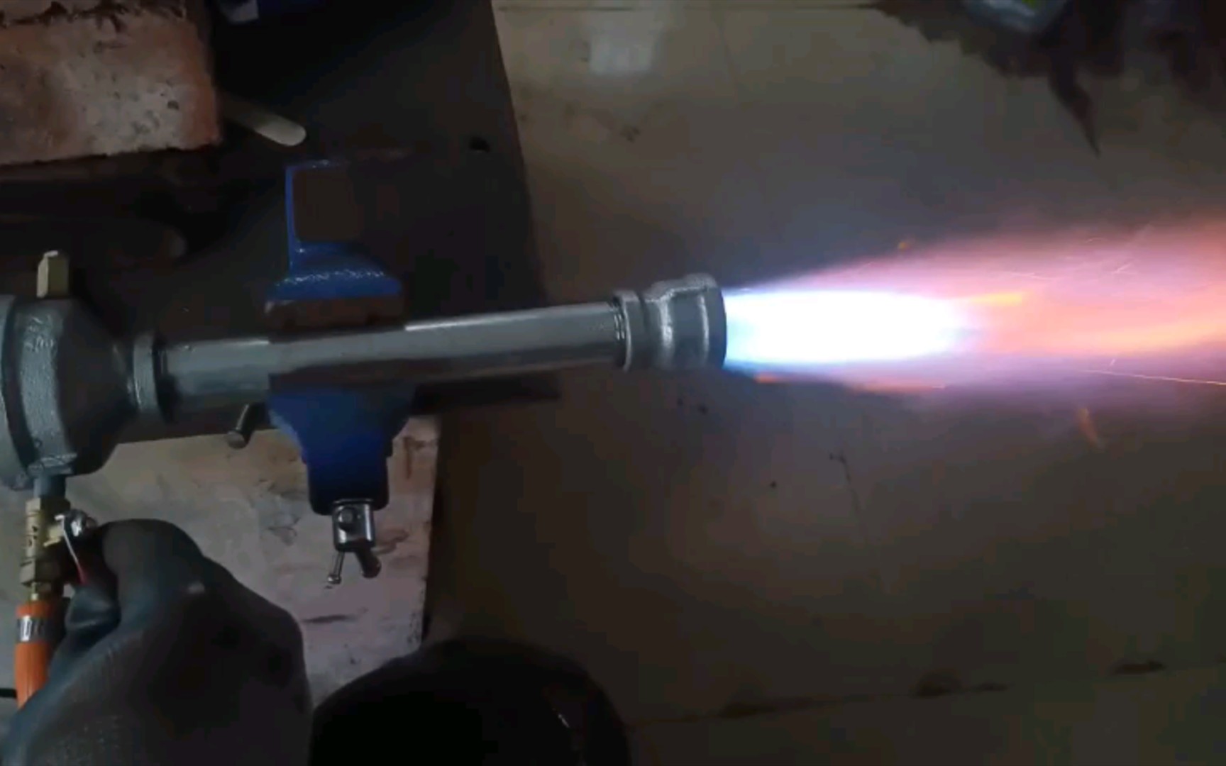 自制文丘里燃烧器,锻造炉热源,用来锻造妖刀的"诅咒火炬"