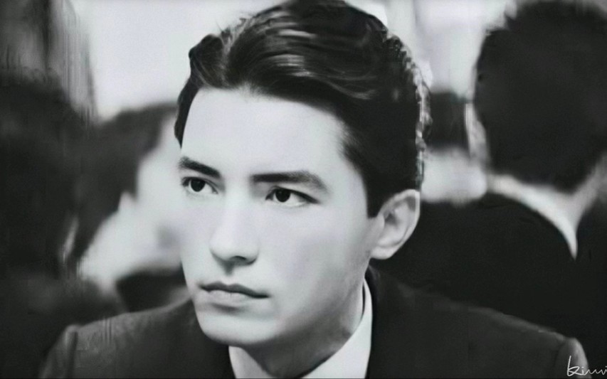 尊龙 ||龙年高清尊龙片段剪辑 绝世容颜 迷人西装 男神偶像