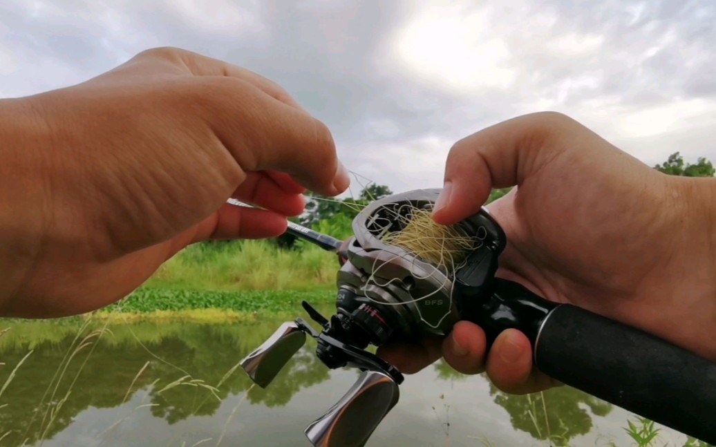 路亚水滴轮炸线了怎么解?这个炒粉有点干.