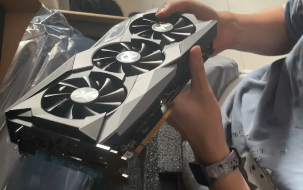 京东迪兰6800xt安全下车