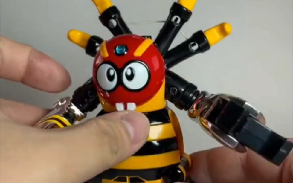 我的蜘蛛侦探患上关节炎