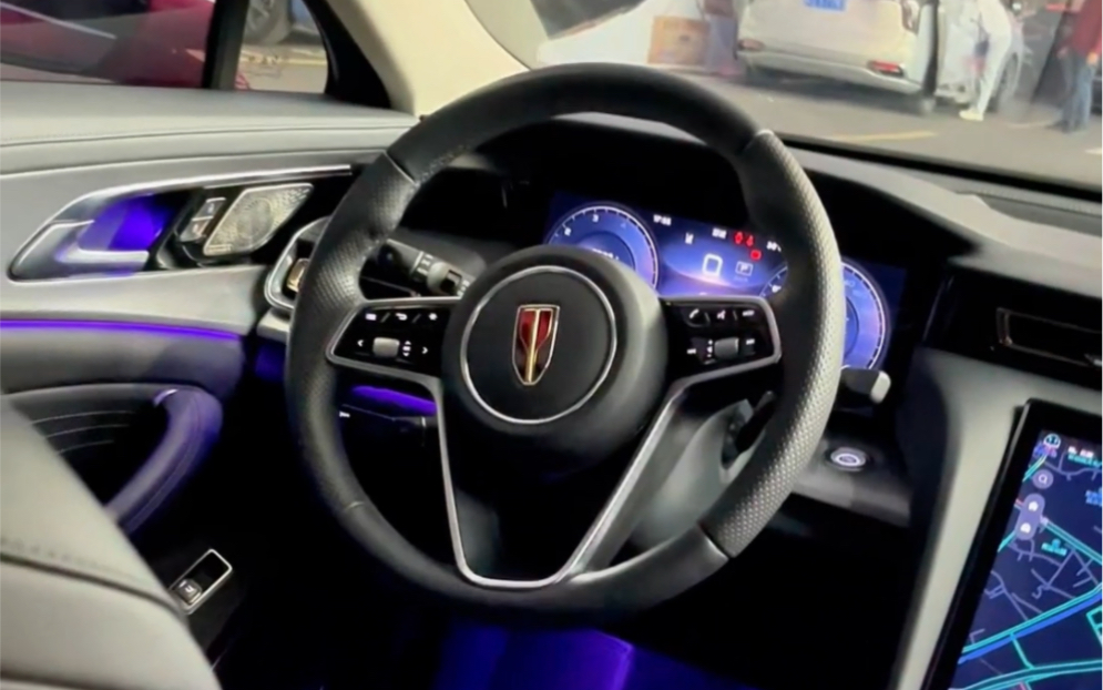 来看看红旗h5的灯光你喜不喜欢?#以礼相待旗行致远 @一汽红旗