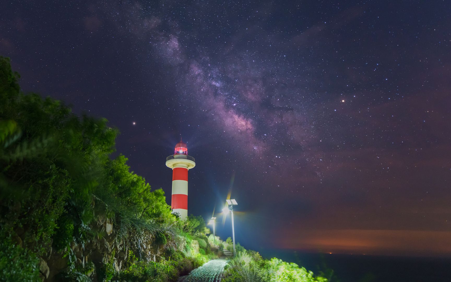 [图]中国星空山东青岛灯塔~