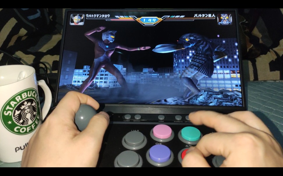 街机格斗pc玩ps2奥特曼格斗进化3泰罗打怪兽