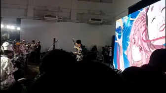 Tải video: 武汉tho现场mini live(部分/非公式/个人手机拍摄/侧面)