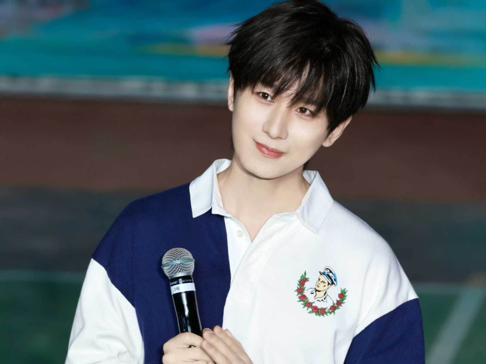 成毅二次来辰溪村ba赛场,还是会为家乡宣传的好哥哥!