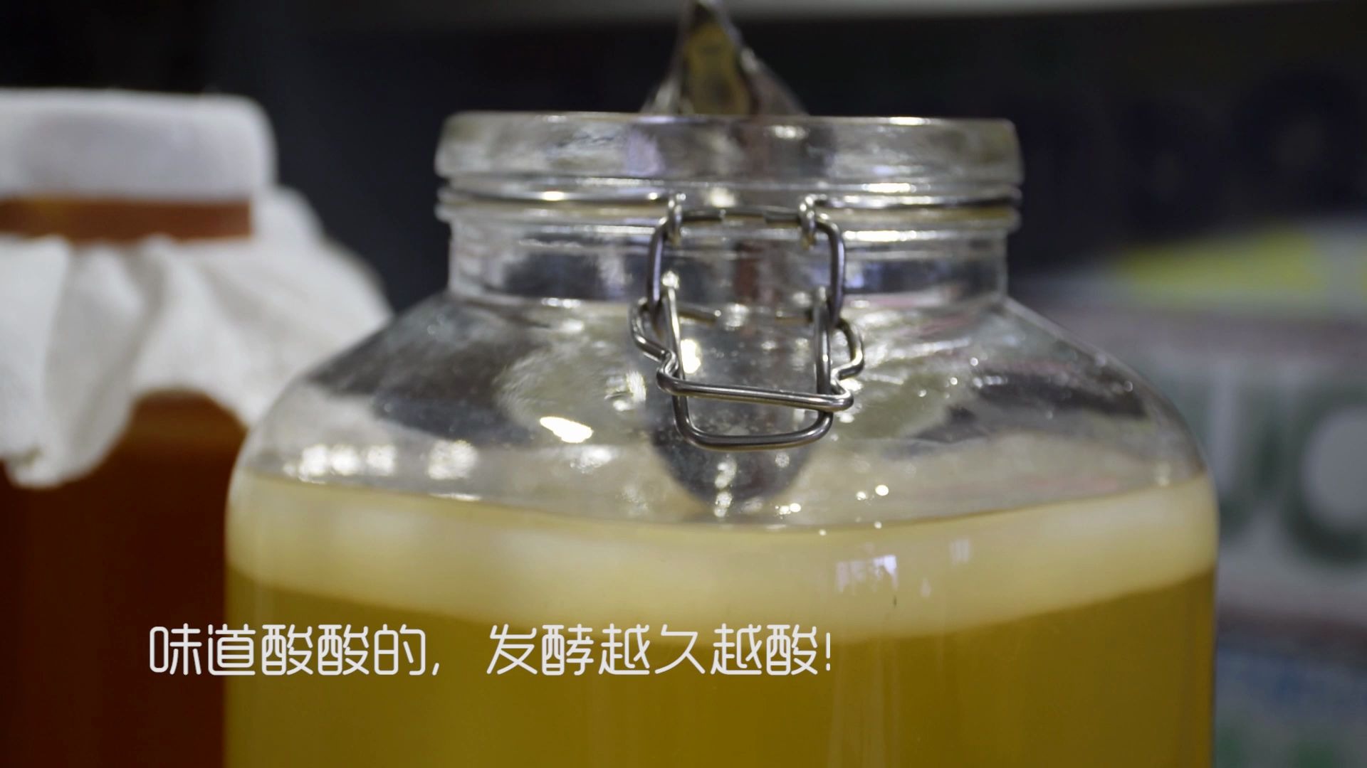 【康普茶发酵】制作结果大合集!经历过一周的时间制作的康普茶终于可以喝啦~_哔哩哔哩_bilibili