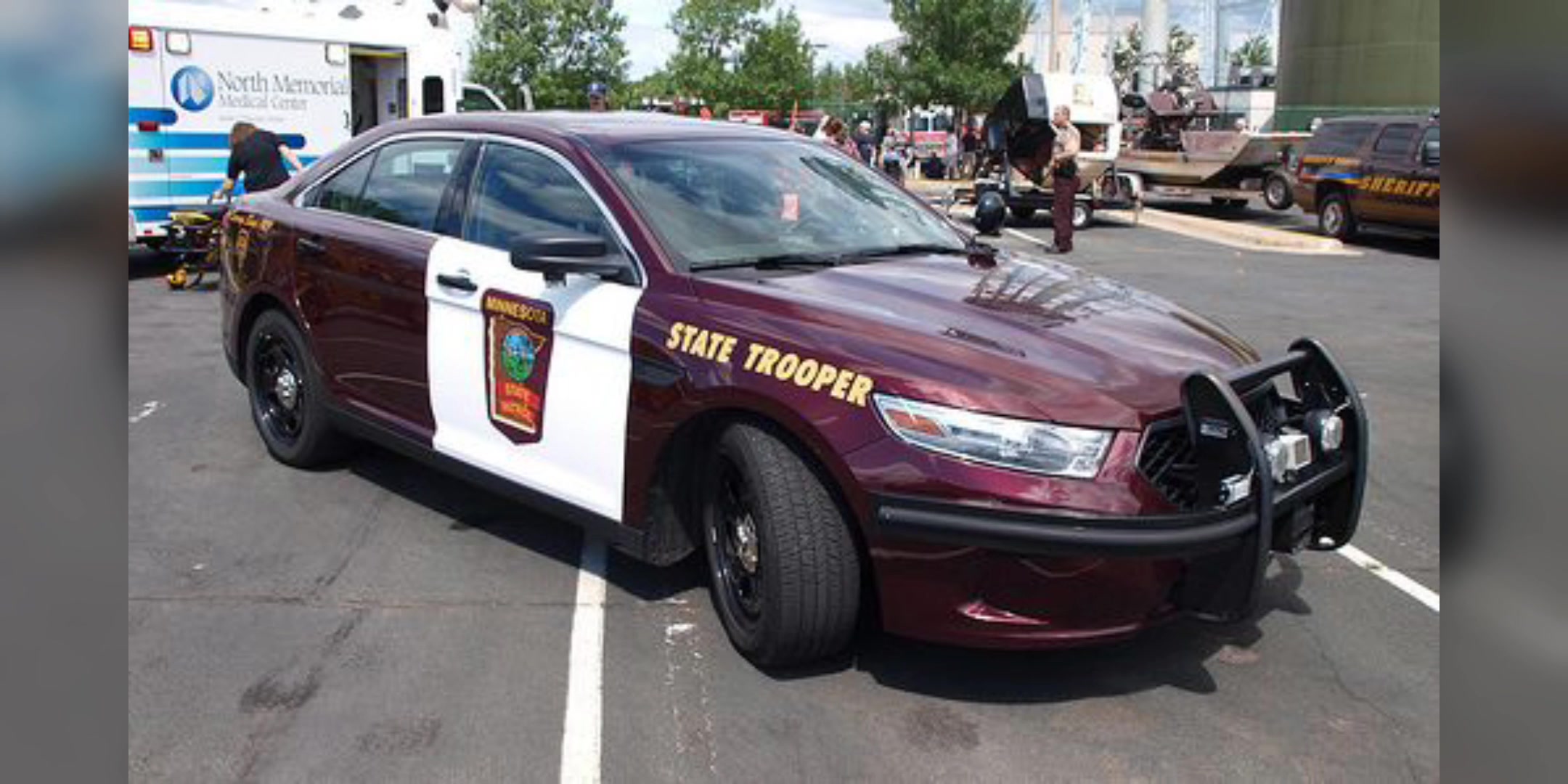 明尼苏达州警警车