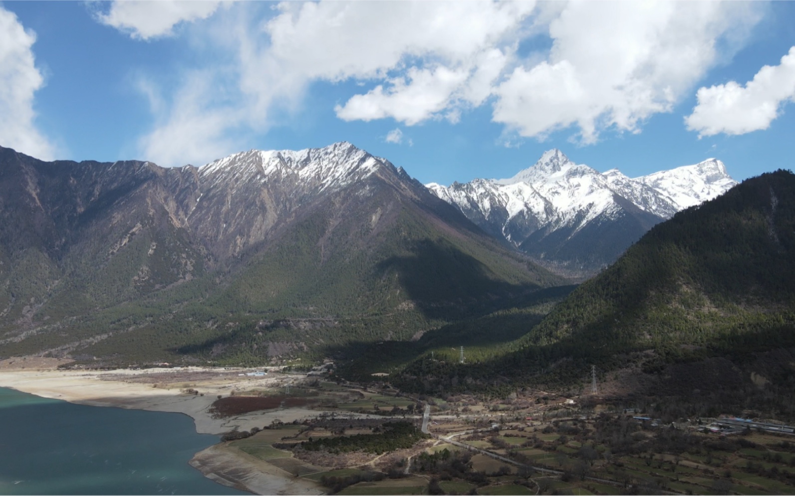 林芝派镇,雅鲁藏布大峡谷