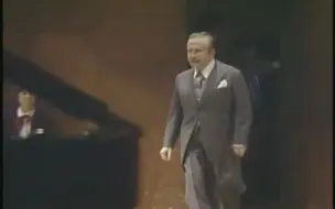 Télécharger la video: 【阿劳】Claudio  Arrau80岁生日独奏音乐会