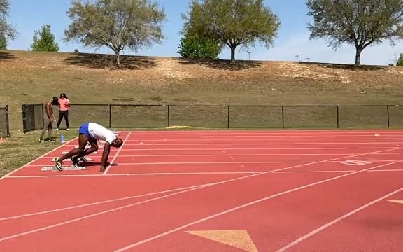 莱尔斯近期起跑