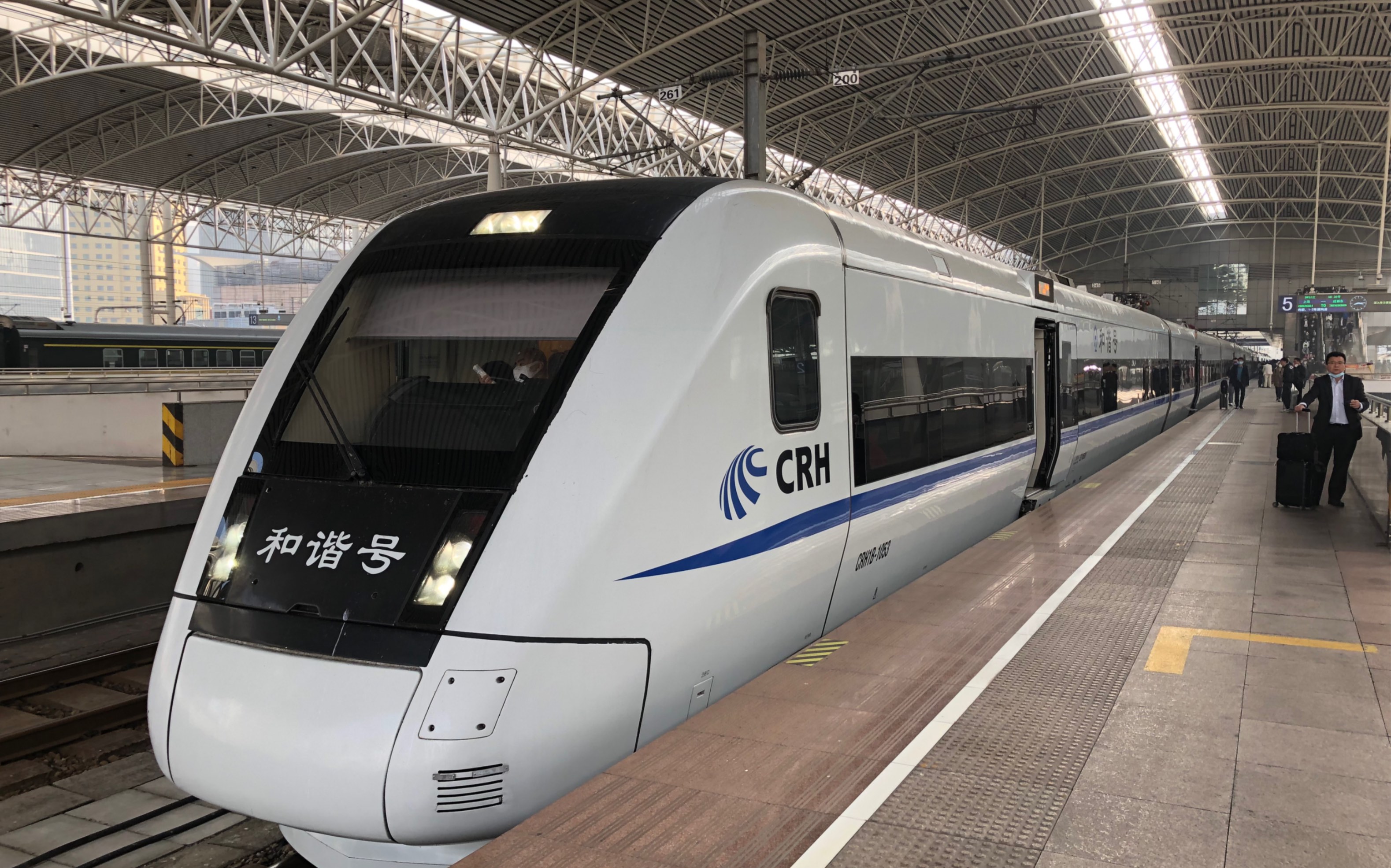 crh1b型动车车厢图图片