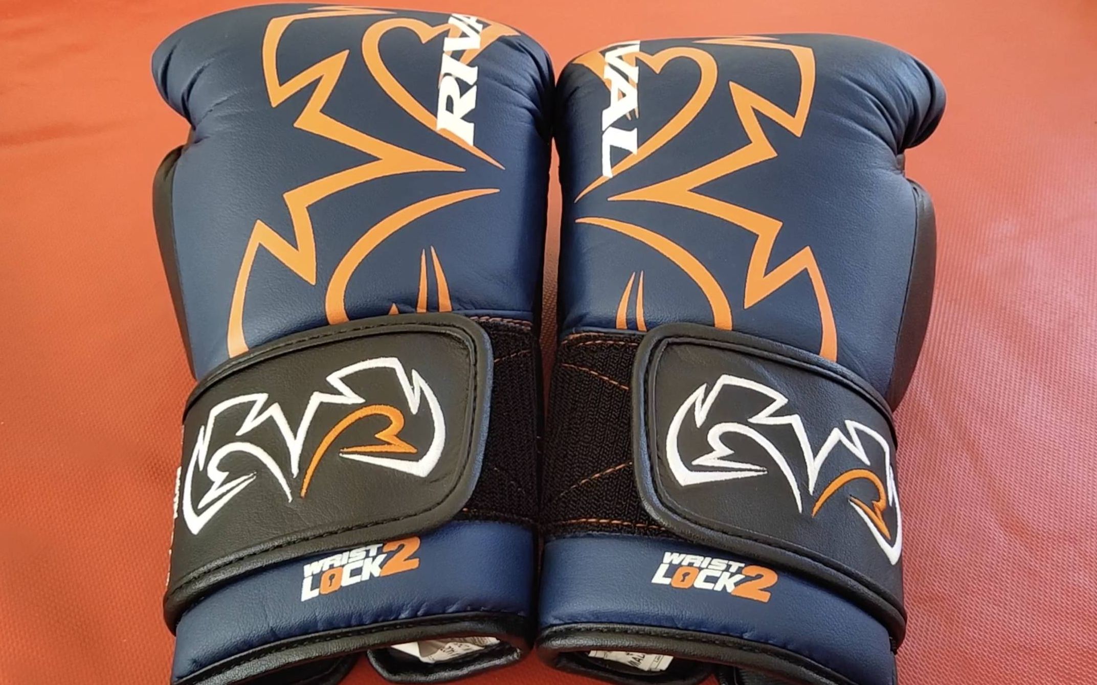 【搏击装备评测系列】rival rs11拳套评测