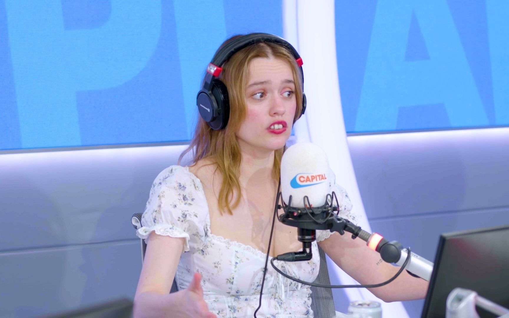 【性爱自修室】aimee lou wood透露剧组成员在一夜成名中的挣扎!