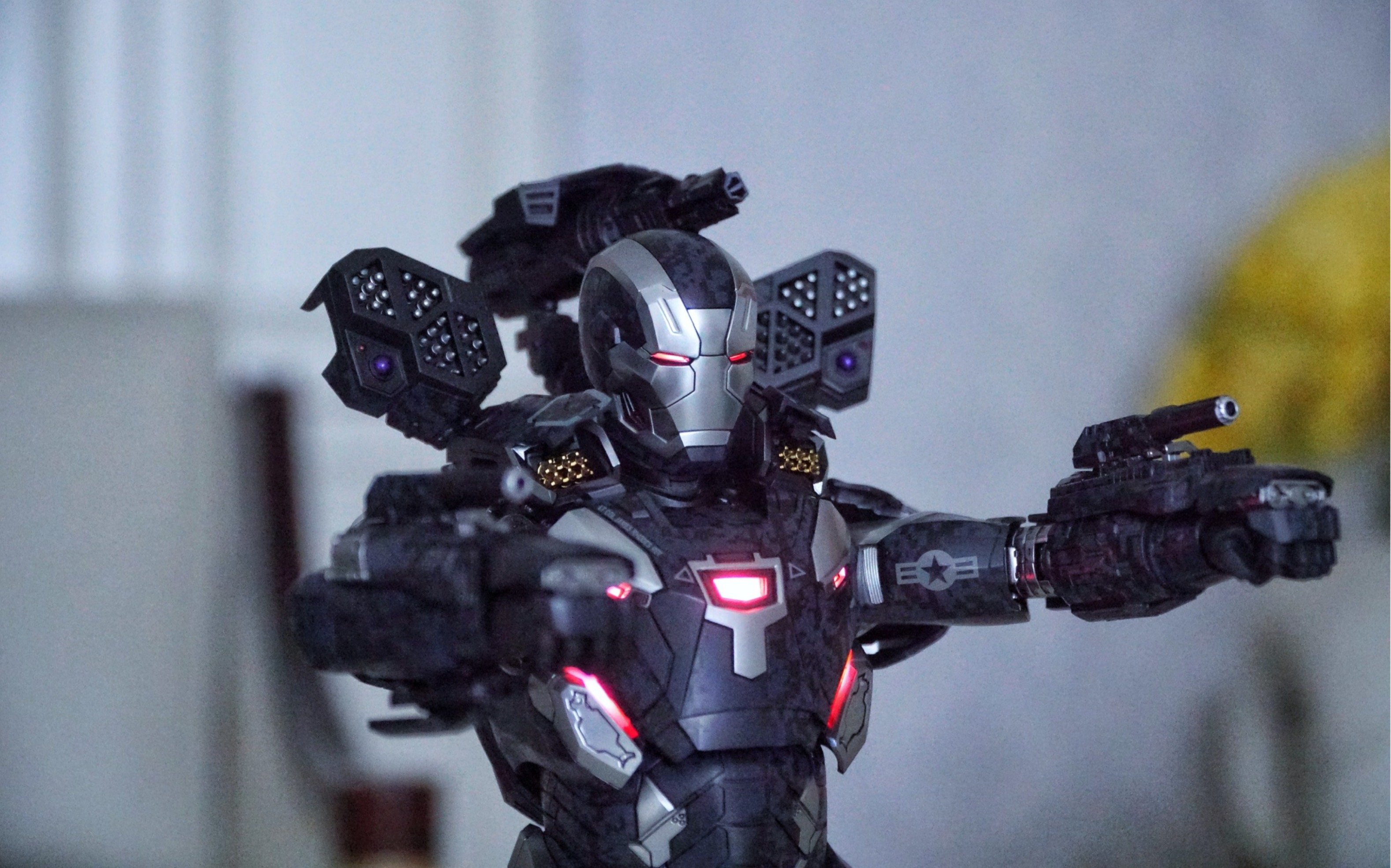 开箱hottoys战争机器5.0(mk4),做工不上心的无限男儿