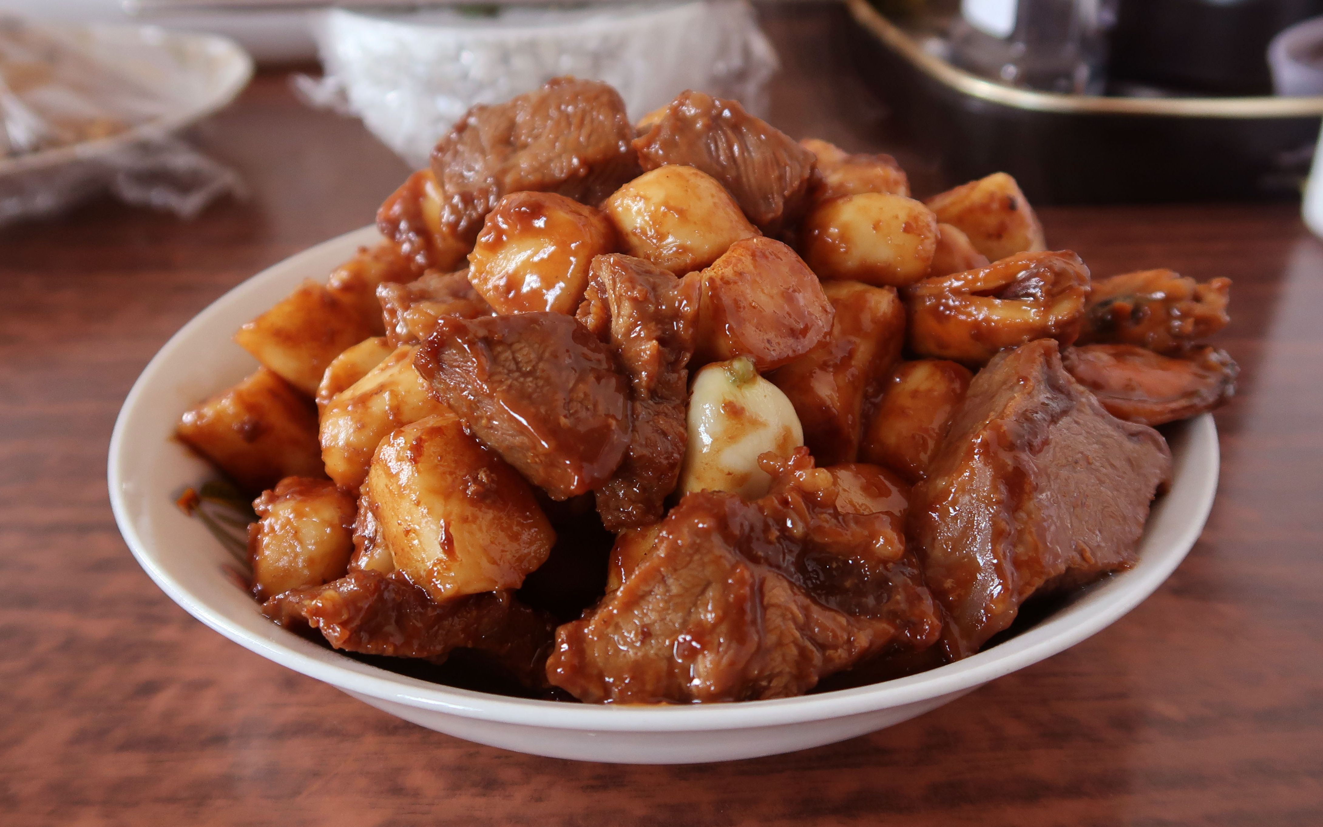 黑蒜子牛肉炒年糕._哔哩哔哩_bilibili