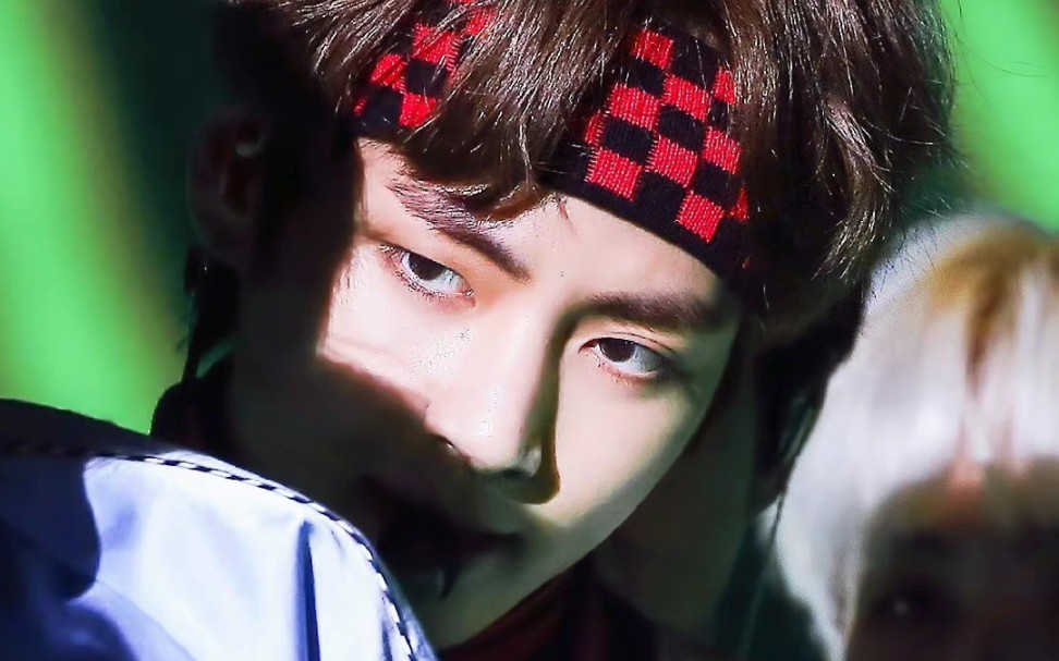 【金泰亨】dna 4k直拍 by vicodin 180125 bts v