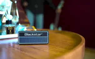 Tải video: 黑星Blackstar | 放进口袋的练琴神器amPlug 2 FLY耳机放大器