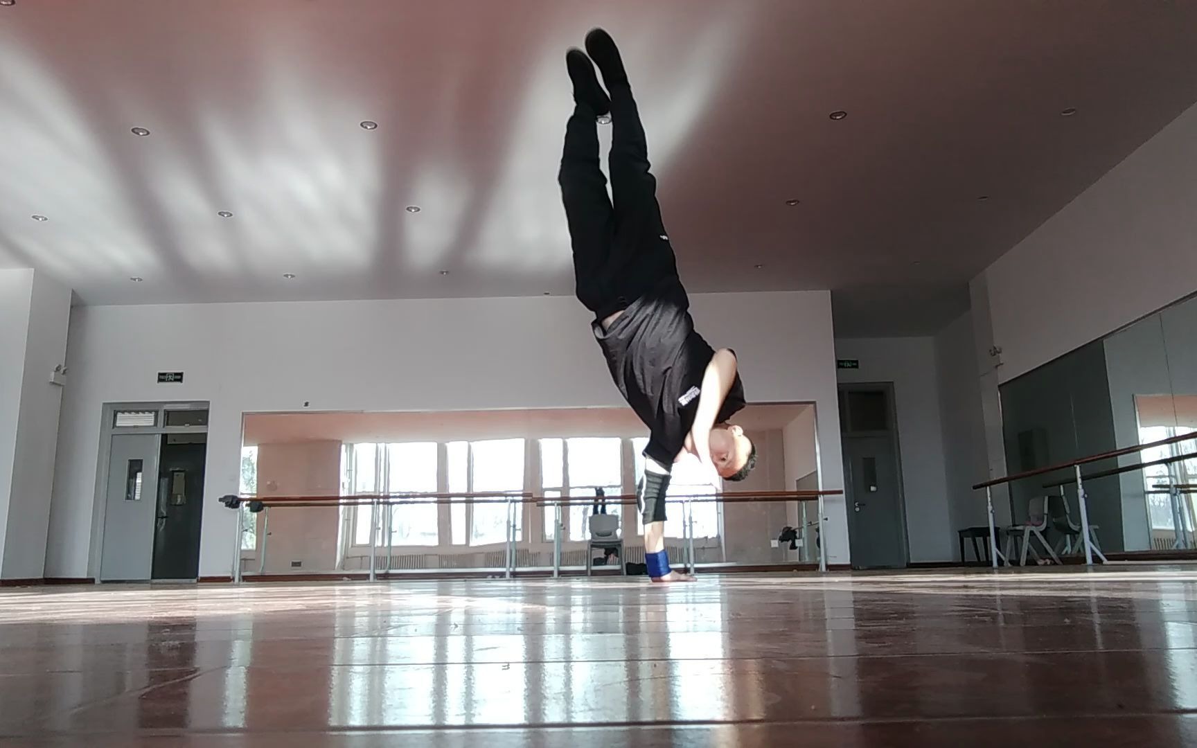 活动  【嘻哈街舞】舞蹈嘻哈达人power阿金套路连接chair接baby风车!