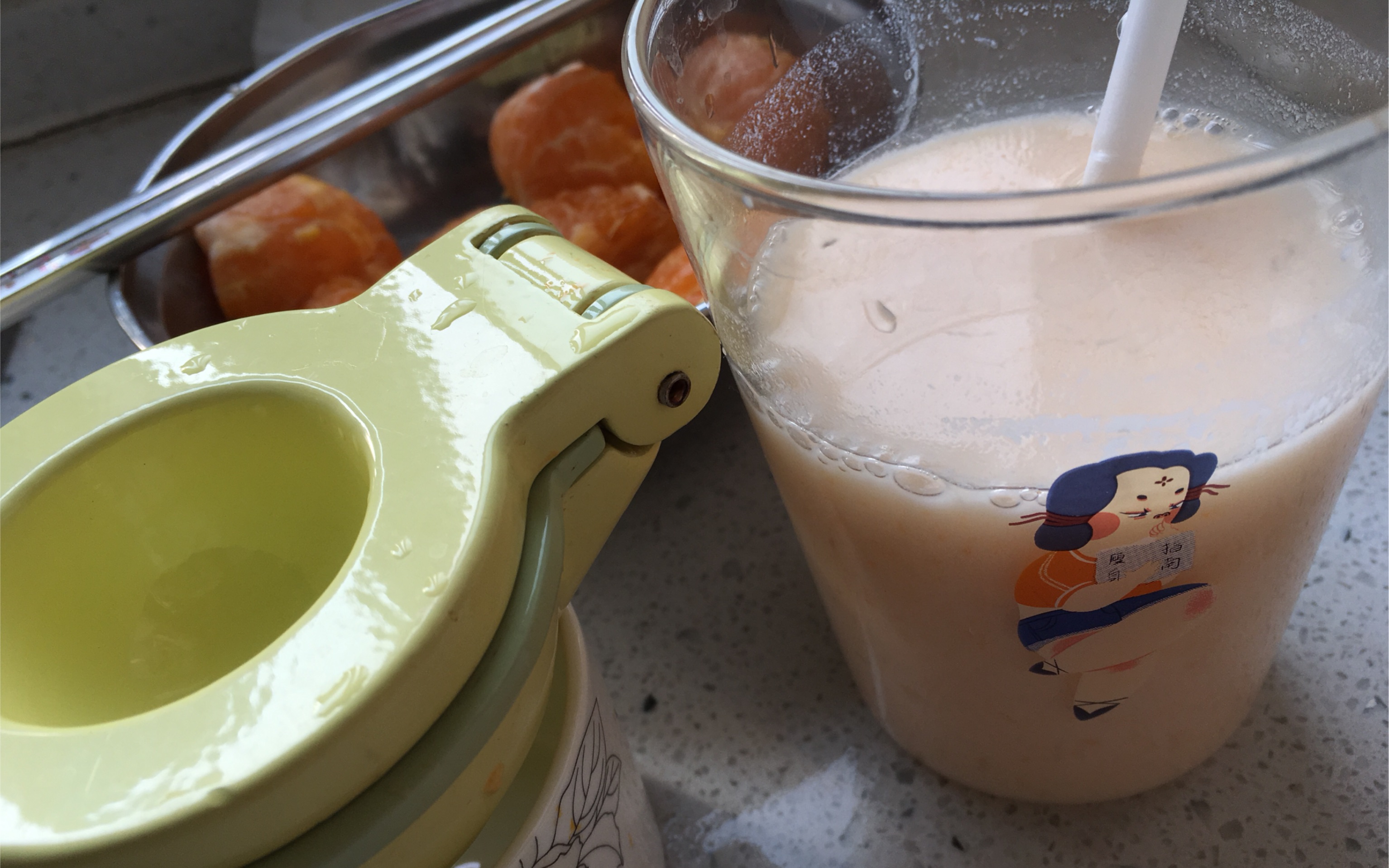 【大肚腩实验室】温暖香浓的橘子牛奶应对寒冬的最佳味道