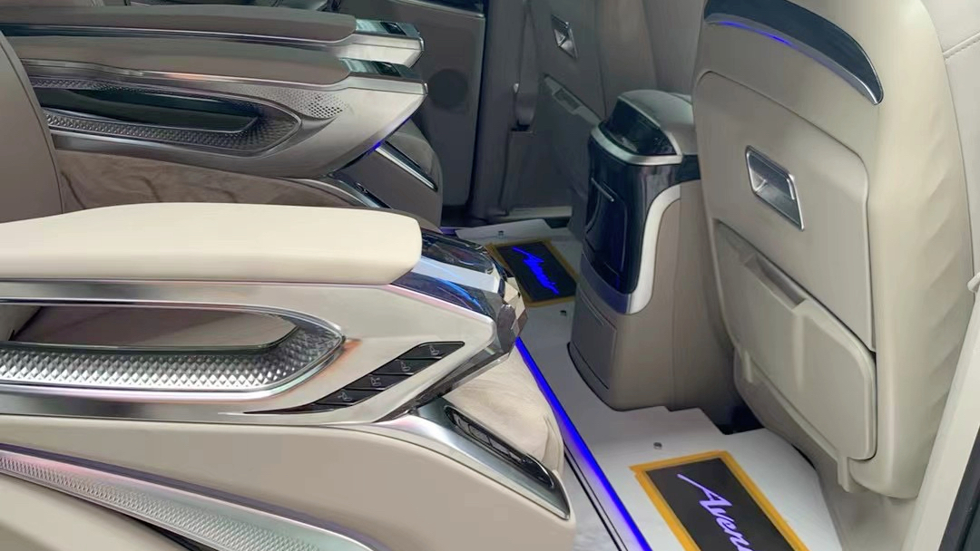 济南别克gl8航空铝实心地板,铝合金迎宾踏板,中央电子冰箱扶手箱,中排