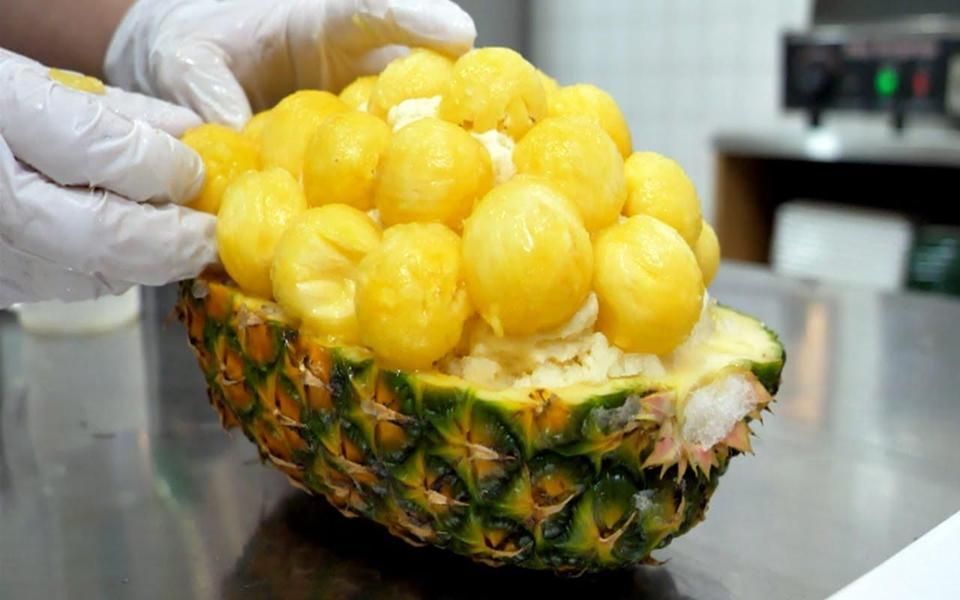 街头美食 | 韩国 | 夏日必吃!用料超足的菠萝刨冰_哔哩哔哩 (゜-゜)つ