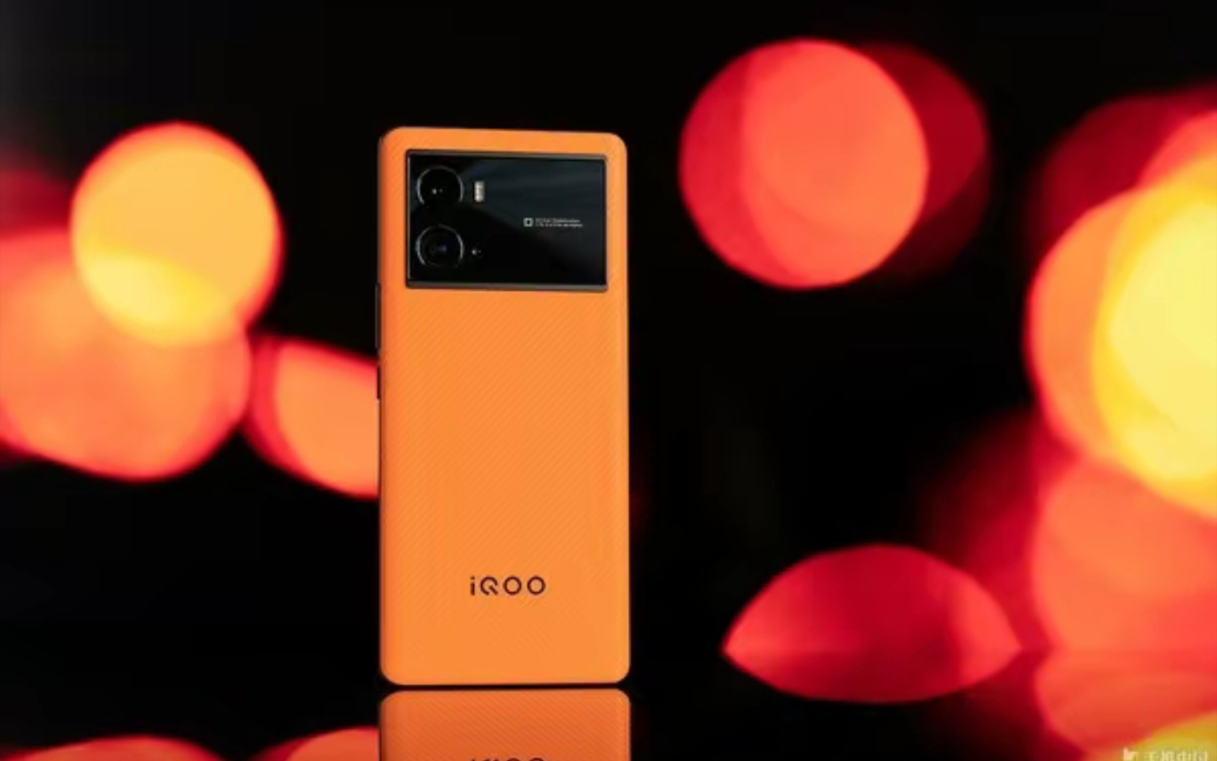 iQOO 10系列暂定7月登场,搭载200W闪充技术+新一代骁龙8Gen1 Plus旗舰,很强哔哩哔哩bilibili