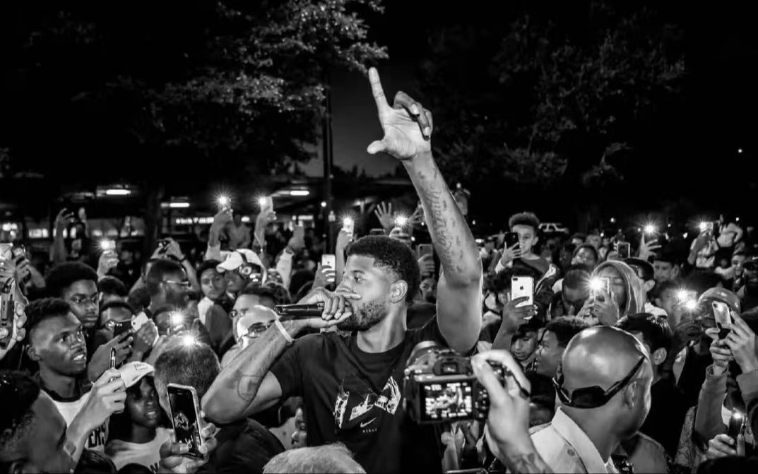 "勇敢的去做不被定义的风"-----paul george