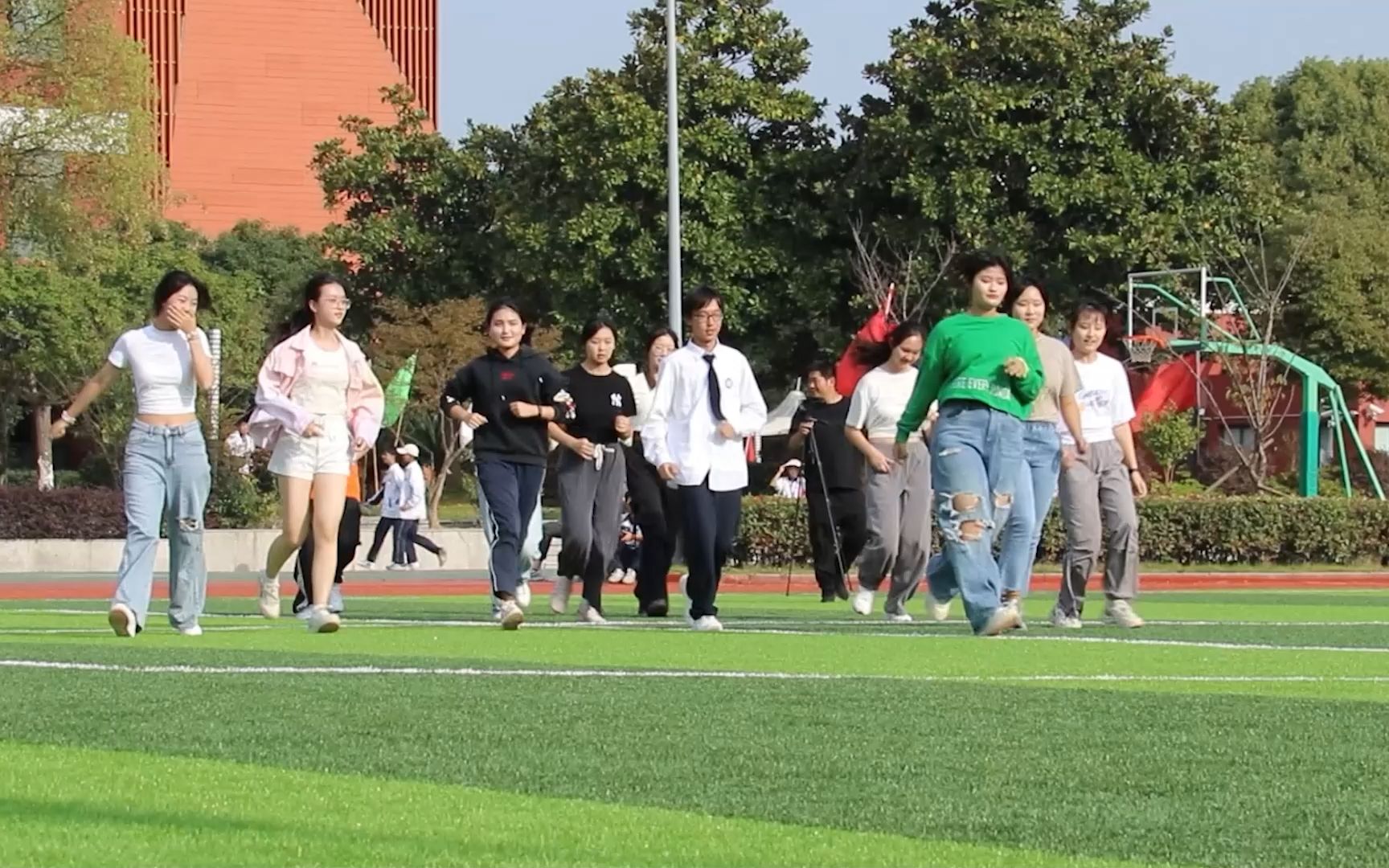 新川中学 运动会闭幕式表演p2