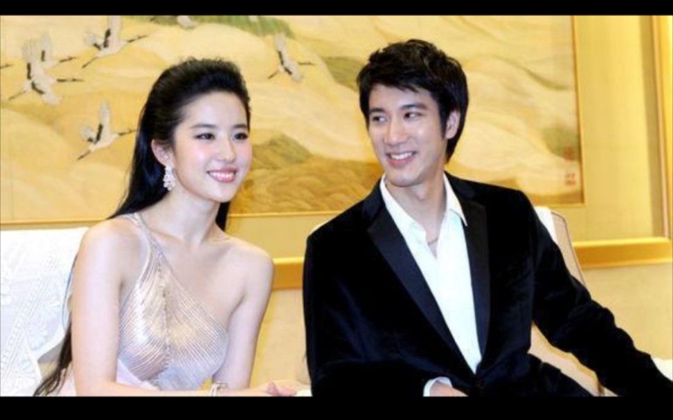 王力宏 刘亦菲  恋爱通告 主题曲 你不知道的事 现场版