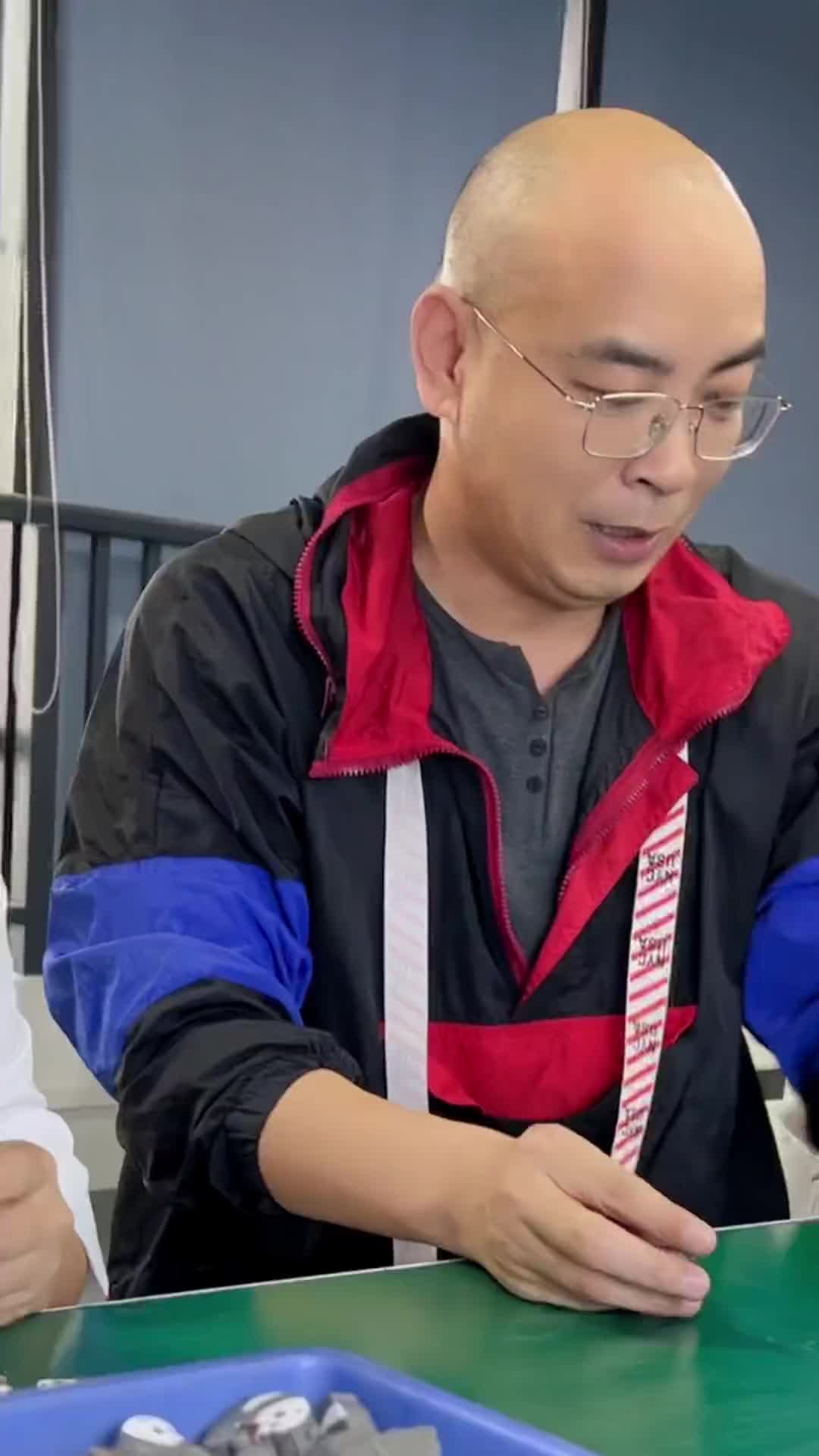 把美女吓一大 改编歌曲 工厂实拍 河东男人味(波哥) 河东男人味(勇)