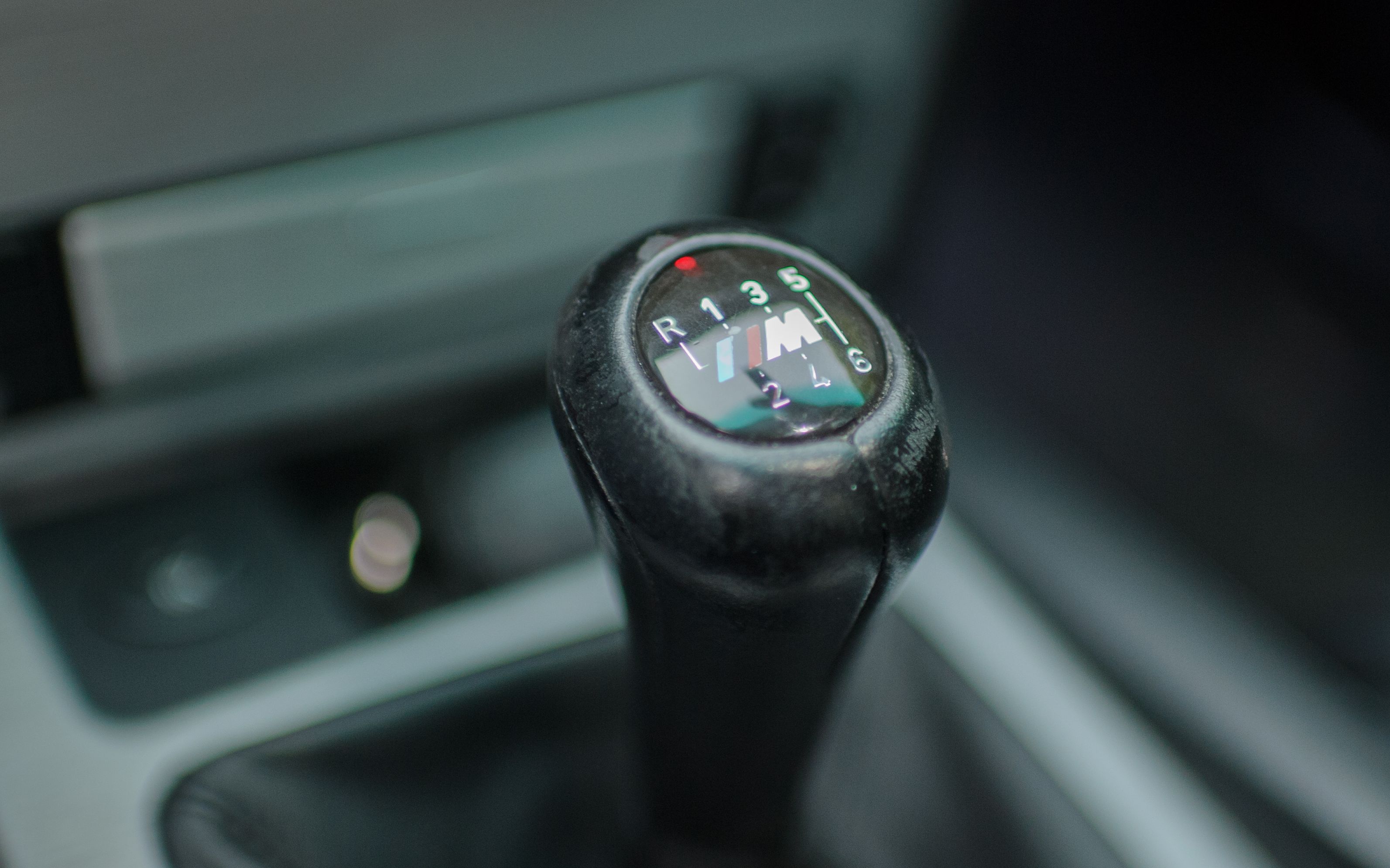 男人最爱握住的第二根棍子 手波e60 m5 山路第三人称