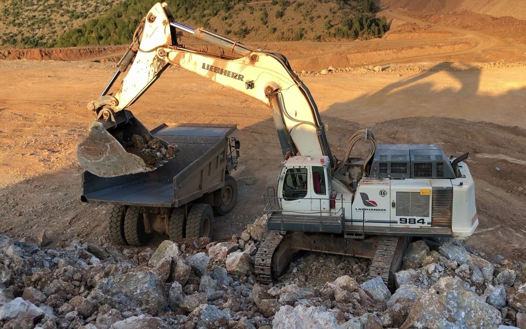 利勃海尔984挖掘机 - mmc