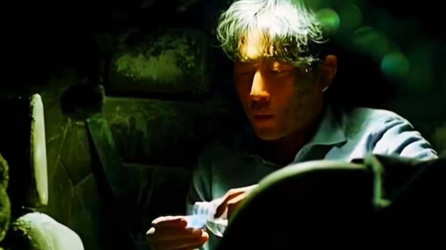 一口气看完韩国电影《隧道》!