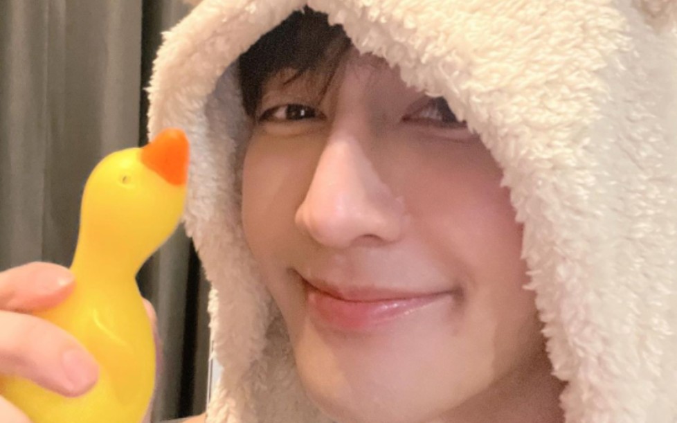 泰剧当红cp档球慧earthmix球哥earth pirapat很愤怒