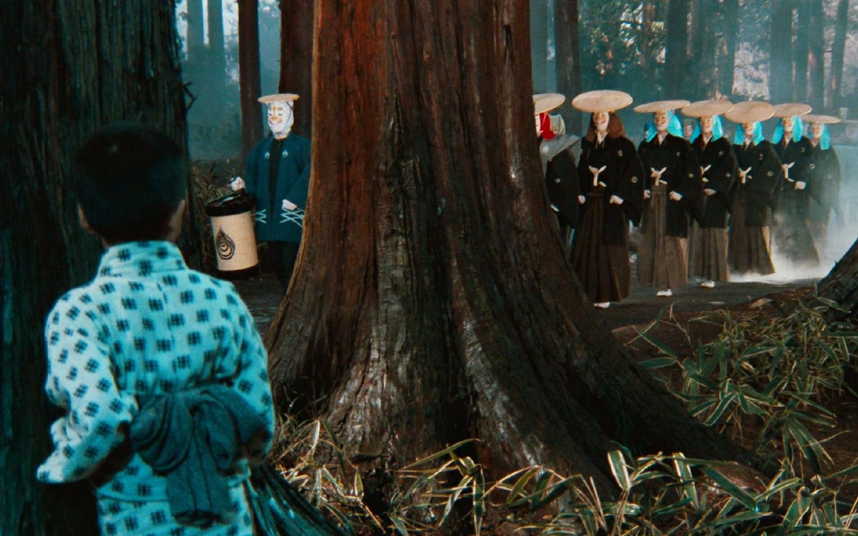 小男孩意外撞到狐狸娶亲,结果却招来杀身之祸,一部经典奇幻片