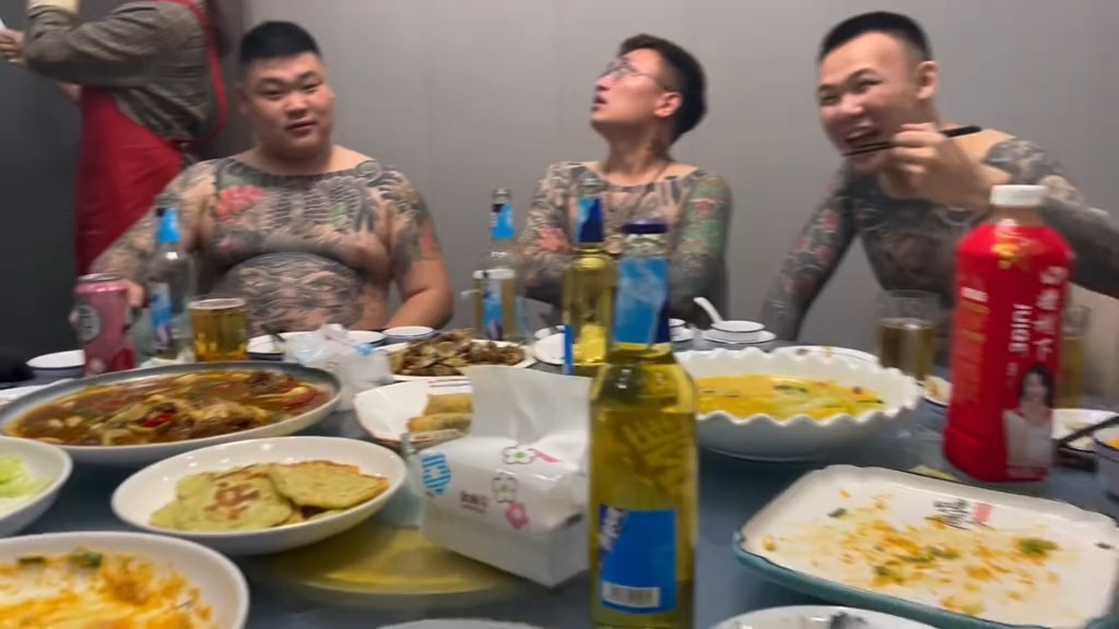 无锡社会青年们的饭局