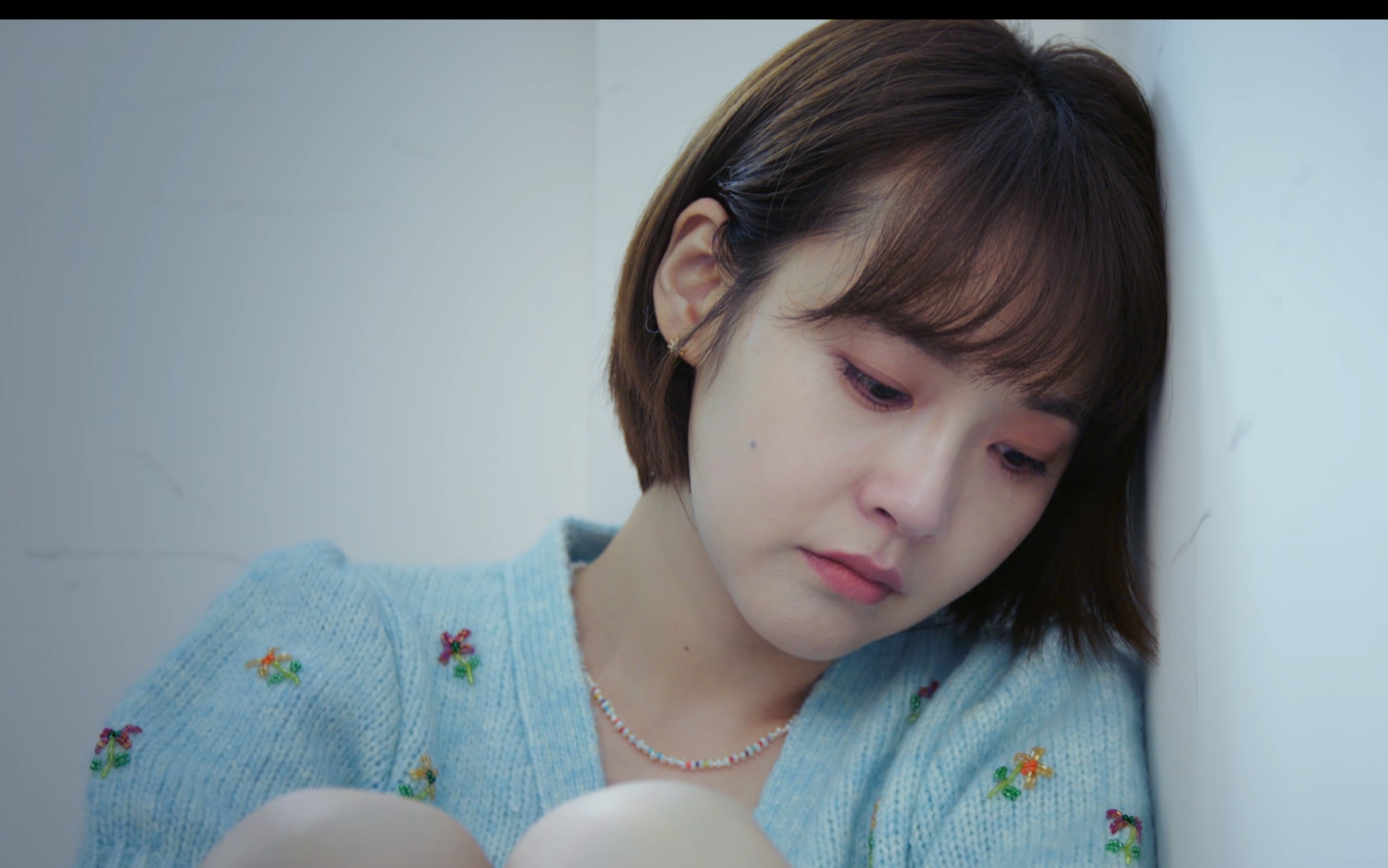 张佳宁的哭戏好有感染力,倔强无助伤感真的是我见忧怜啊!