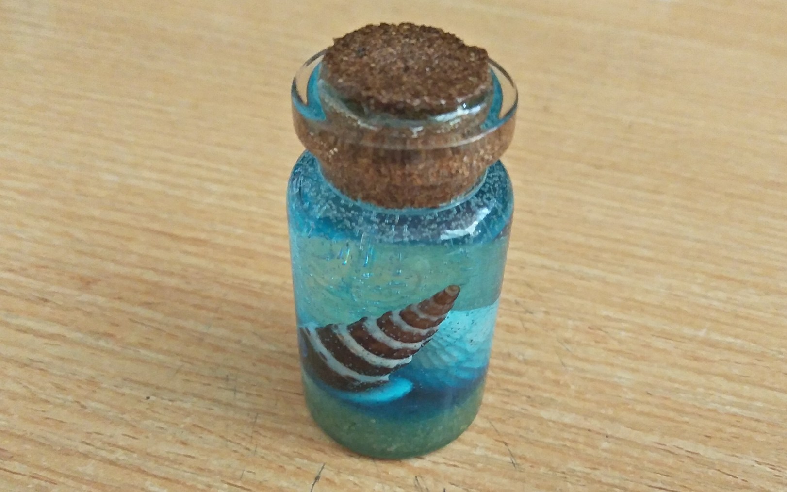 滴胶瓶子里的海底世界