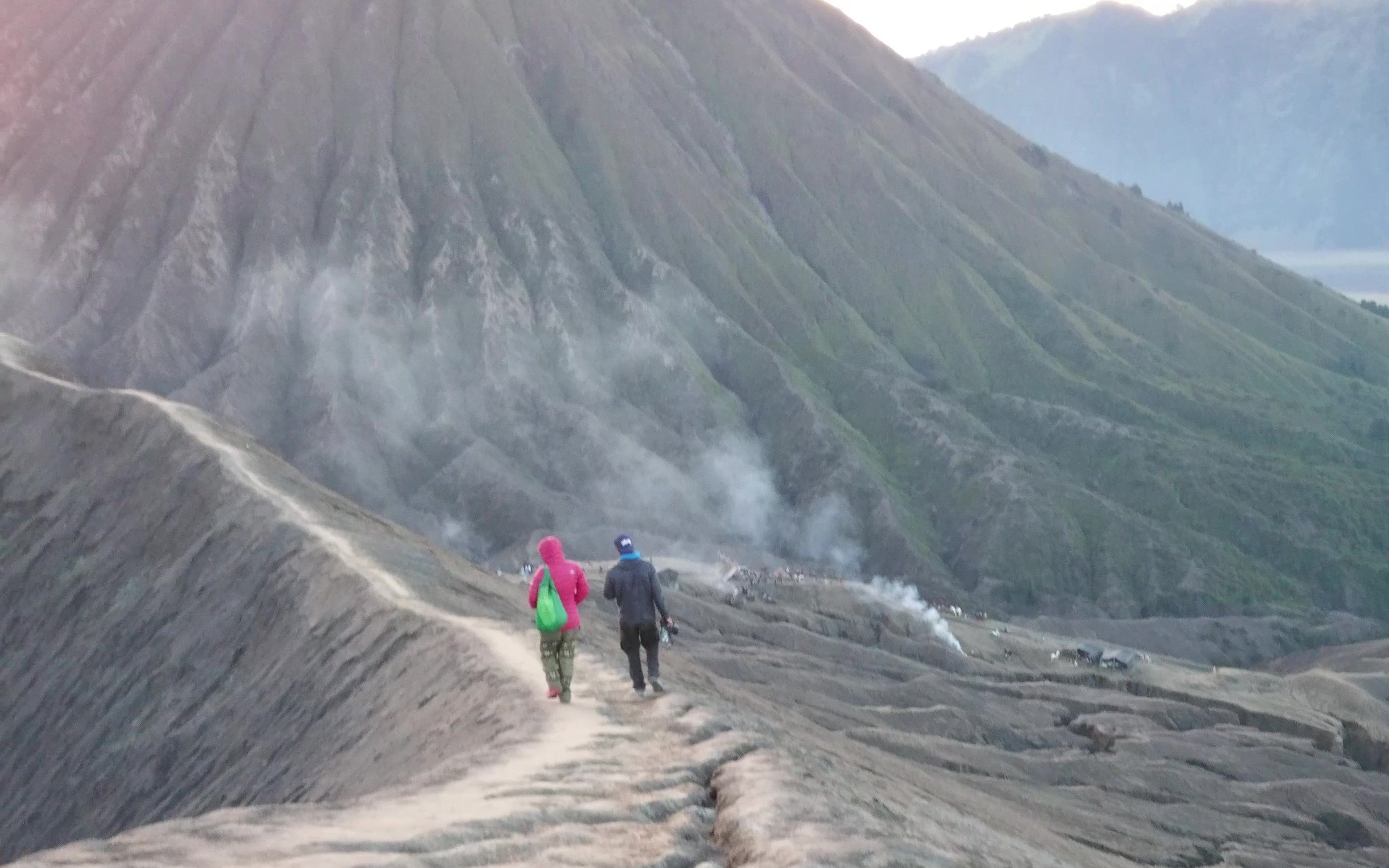 印度尼西亚 布罗莫火山(Mount Bromo)火山口 2哔哩哔哩bilibili