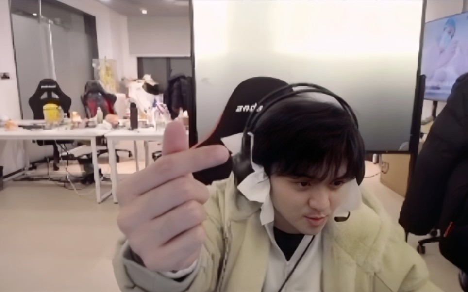 晚安比心的卷卷(高糊版)